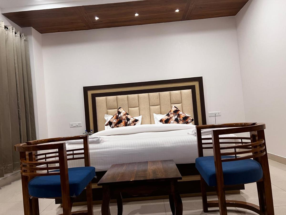 Hotel Himalayan Heritage Sarāhan Esterno foto