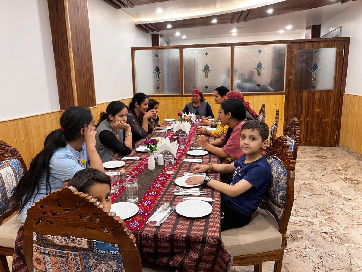 Hotel Himalayan Heritage Sarāhan Esterno foto